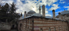 Nur home1 Abuzer Yegin